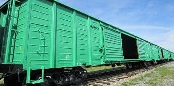 Сколько стоит перевозка грузов по ЖД в крытых вагонах из Иркутска